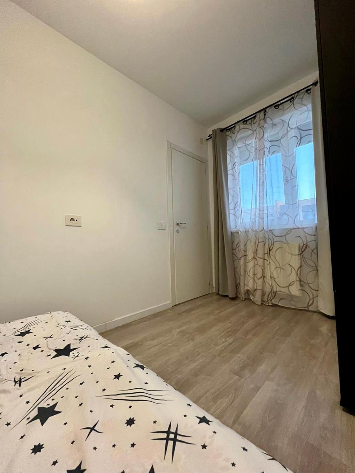 Universitatii Rooms Oradea Eksteriør bilde